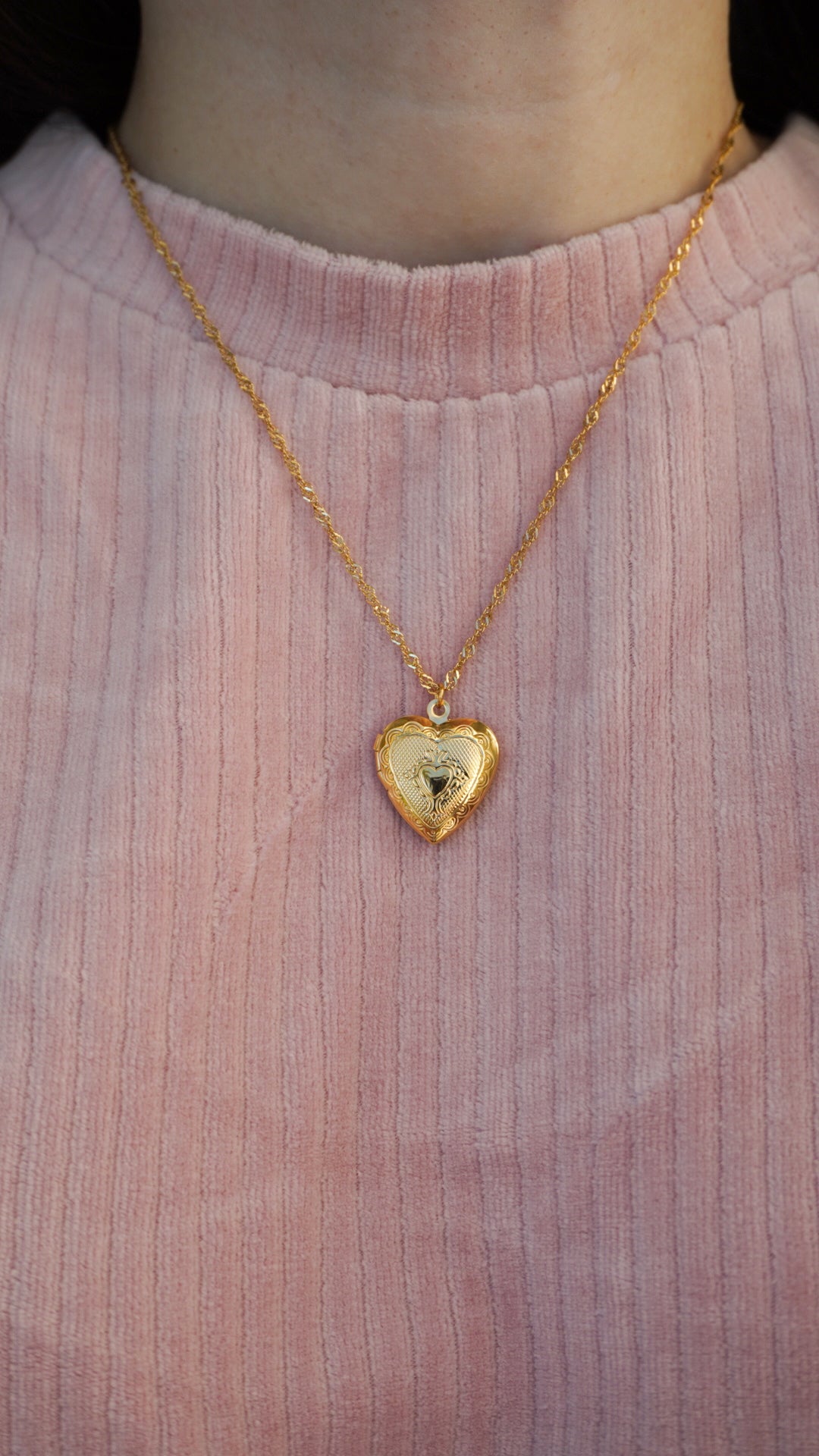 Cayetana Locket Necklace 💧